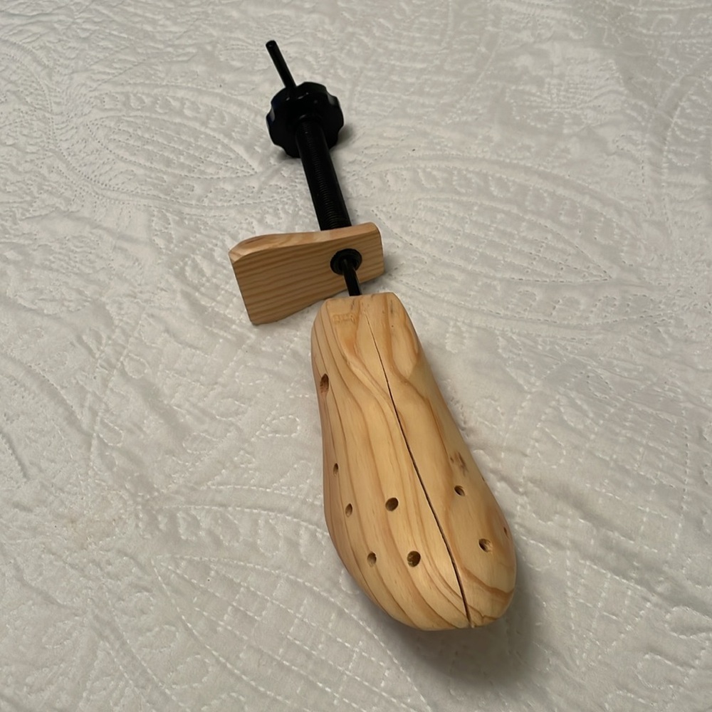 Wooden Shoe Stretcher Adjustable Unisex - Picture 7 of 7